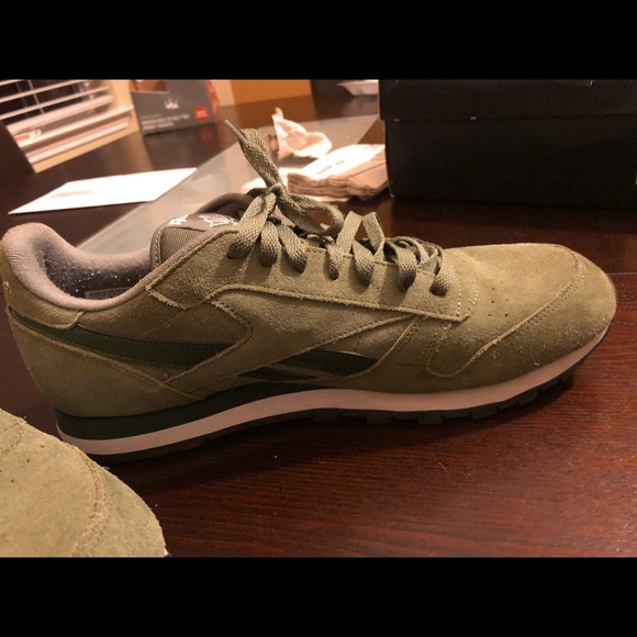 Green Reebok - Picture 5 of 6